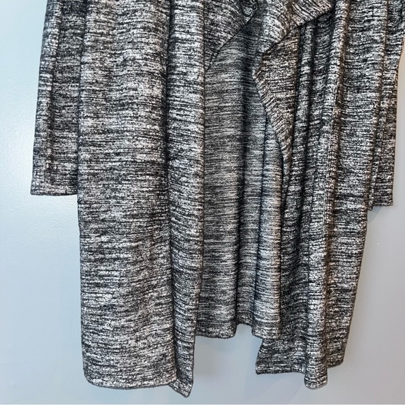 NWOT Velvet by Graham & Spencer Dejavu Draped Cardigan - Picture 5 of 9